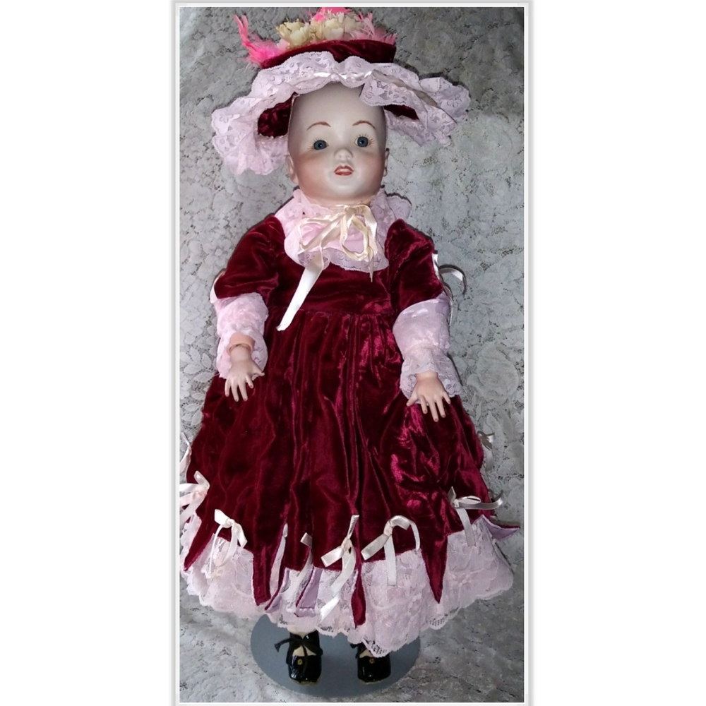 Vintage SFBJ 247 Paris Porcelain Doll 22"